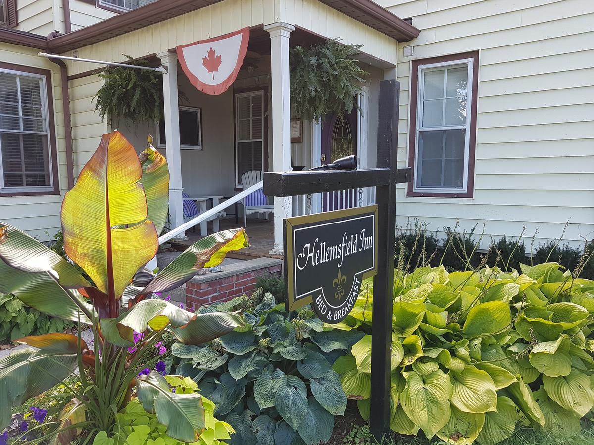 Kingsville Hellemsfield Inn & Bed And Breakfast المظهر الخارجي الصورة